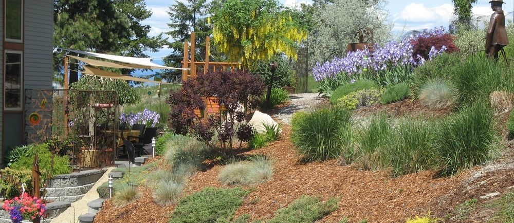 Cormier'S Studio Guest Suites Penticton Exterior photo